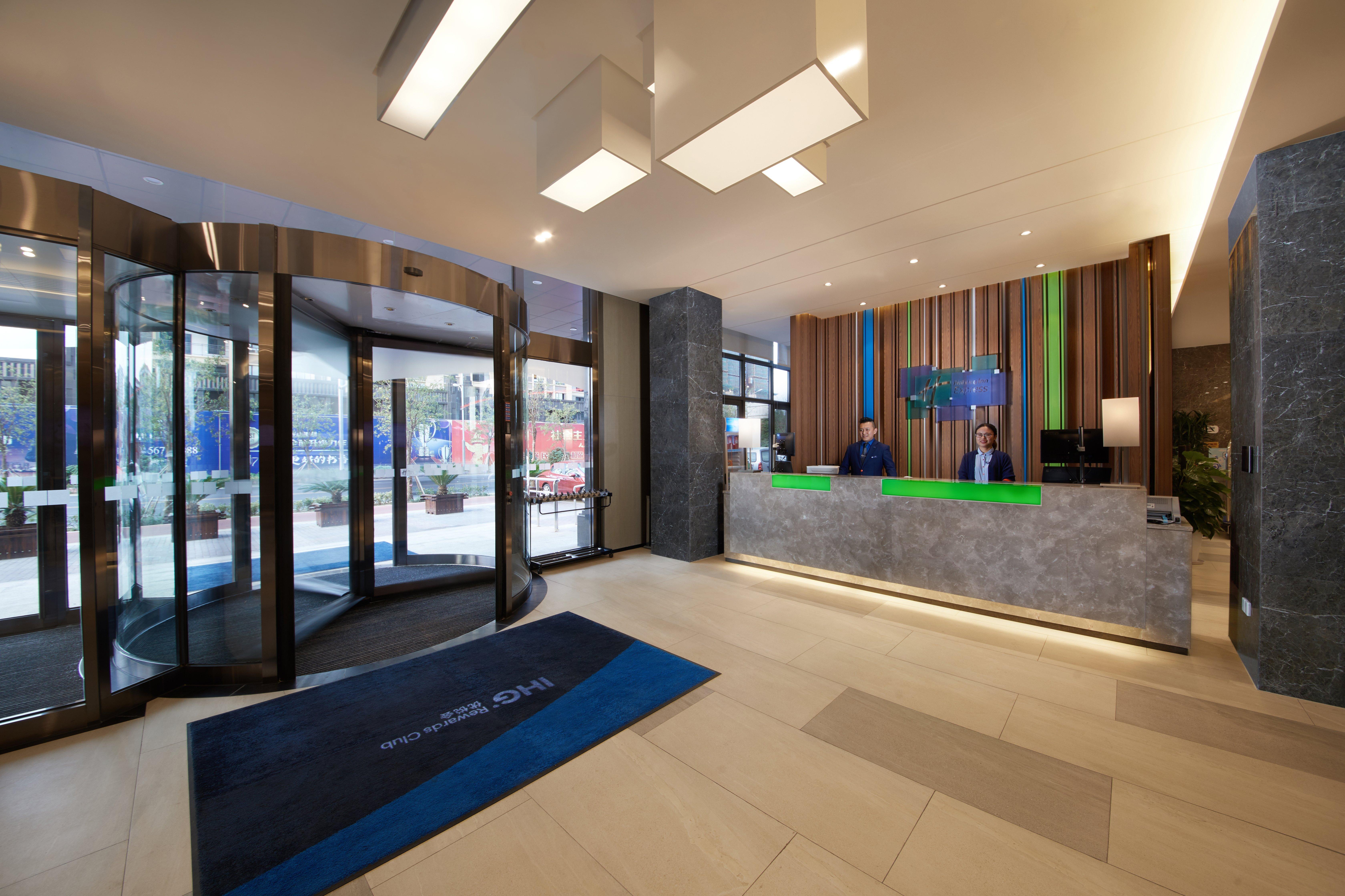 Holiday Inn Express Zhangjiagang East By Ihg Exterior photo